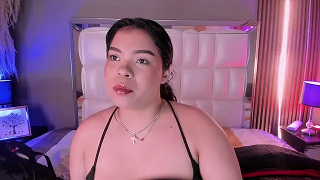 xCharlotte 20 online show from March 11, 8:26 pm