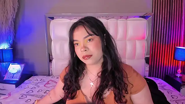 xCharlotte 20 online show from March 17, 8:34 pm