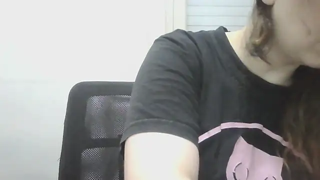 Snapshot of Darkytah chatting on January 7, 7:49 pm Darkytah online show from January 7, 7:49 pm