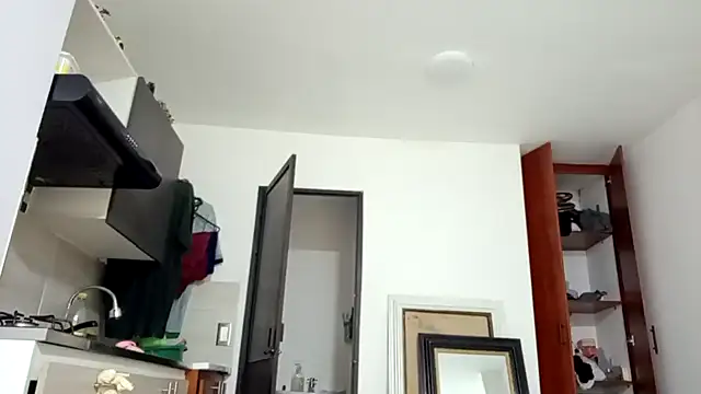 Snapshot of am_cvo1824 chatting on December 2, 9:32 pm am cvo1824 online show from December 2, 9:32 pm