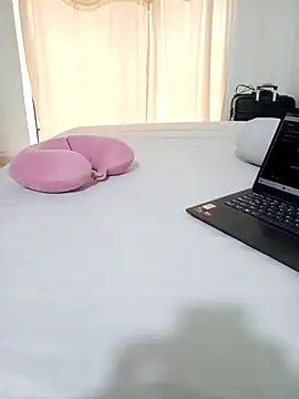 Snapshot of am_cvo1824 chatting on December 15, 8:57 pm am cvo1824 online show from December 15, 8:57 pm