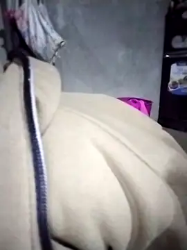 iam-eli online show from December 20, 11:23 pm