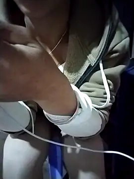 iam-eli online show from February 1, 12:53 am