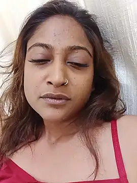 Snapshot of dusky_diva_d chatting on June 28, 8:37 pm dusky diva d online show from June 28, 8:37 pm