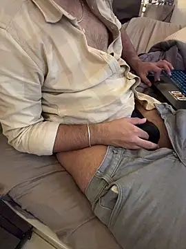 BlahNextDoor online show from December 16, 9:09 pm