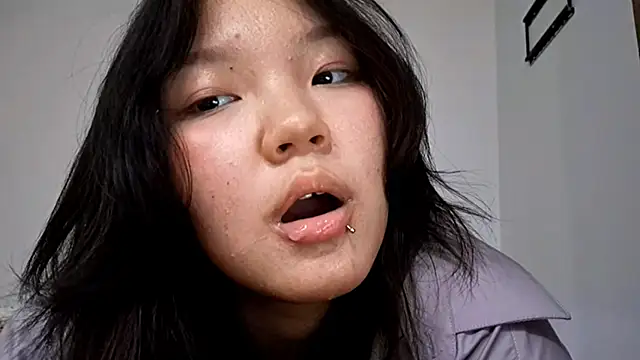 MeowMiaMeow online show from December 13, 7:53 pm