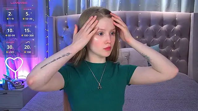 LilianHoward online show from March 20, 11:59 am