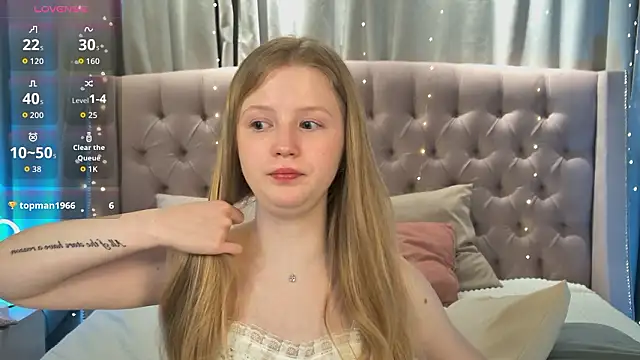 LilianHoward online show from March 28, 1:11 pm