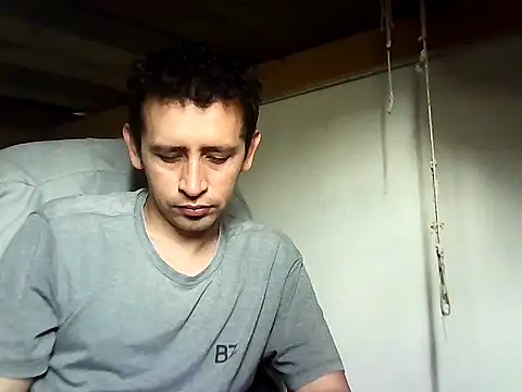 Snapshot of picachuchuchu chatting on February 5, 7:51 pm picachuchuchu online show from February 5, 7:51 pm