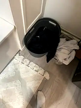 grosqueue3838 online show from December 2, 5:41 pm