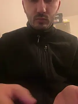 grosqueue3838 online show from December 16, 5:34 am