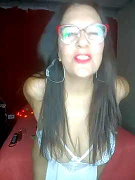 Perradulcee online show from February 3, 12:09 am