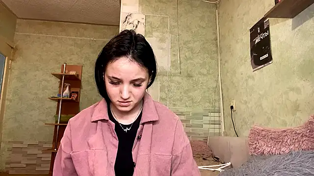 StacyHoyles online show from February 1, 9:19 am