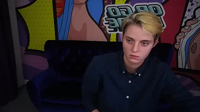 Snapshot of RoxyFlamee chatting on December 2, 3:29 pm RoxyFlamee online show from December 2, 3:29 pm