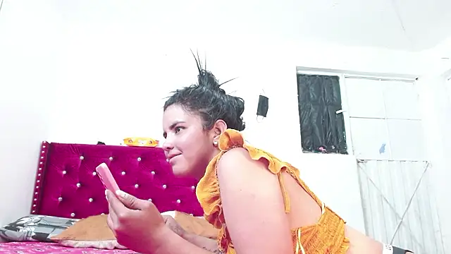 Snapshot of lucy_devil23 chatting on January 6, 8:12 pm lucy devil23 online show from January 6, 8:12 pm