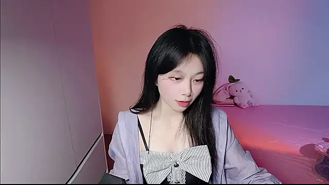 Snapshot of youyou-66 chatting on January 18, 1:04 pm youyou-66 online show from January 18, 1:04 pm