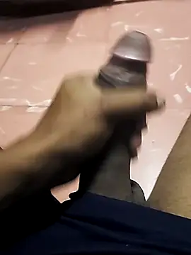 Snapshot of Cubanito-9-8 chatting on December 21, 4:41 am Cubanito-9-8 online show from December 21, 4:41 am