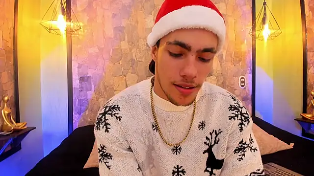 Snapshot of PatrickS25 chatting on December 2, 4:51 am PatrickS25 online show from December 2, 4:51 am