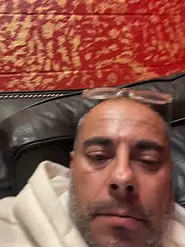 Snapshot of ValuedConcept687 chatting on December 23, 6:11 am ValuedConcept687 online show from December 23, 6:11 am