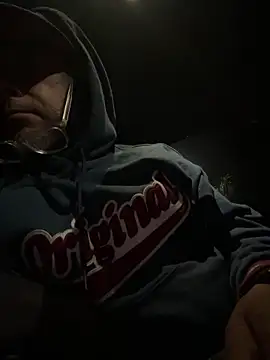 Snapshot of ValuedConcept687 chatting on February 5, 9:25 am ValuedConcept687 online show from February 5, 9:25 am