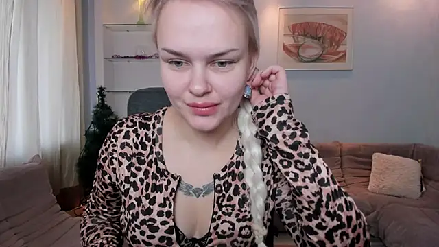 Snapshot of KamillaJei chatting on December 5, 6:55 am KamillaJei online show from December 5, 6:55 am