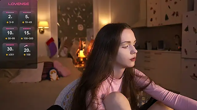 lunaice   online show from December 15, 6:50 am