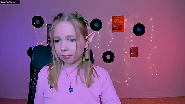 Snapshot of teya_starling chatting on April 20, 11:13 am teya starling online show from April 20, 11:13 am