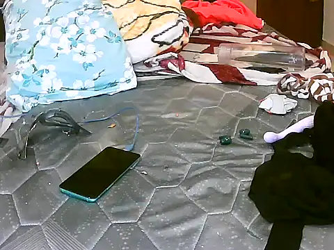 aarti queen online show from December 21, 9:44 pm