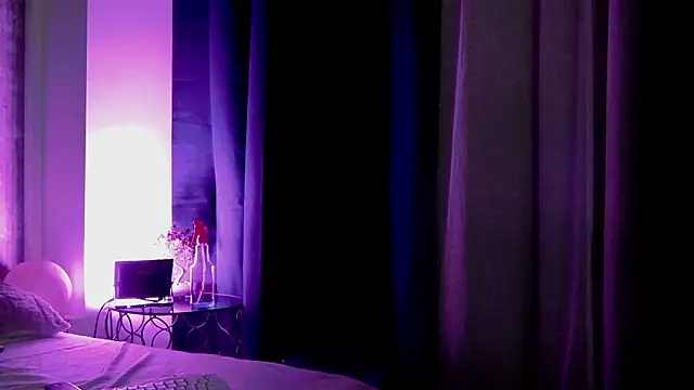 LucyRayy online show from February 28, 7:48 pm