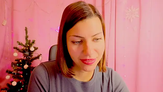 Snapshot of AniSkyy chatting on December 14, 4:56 pm AniSkyy online show from December 14, 4:56 pm