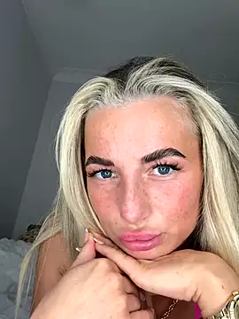 SexyCee x online show from December 1, 9:20 pm