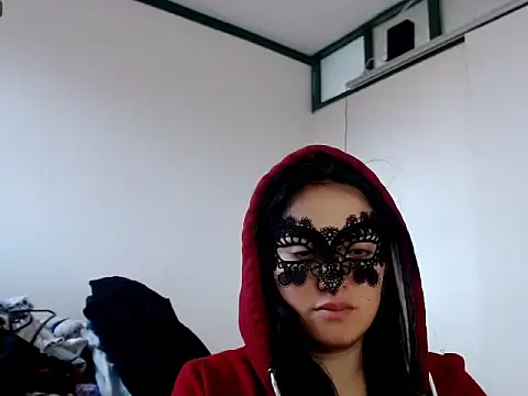 MisNicol online show from February 16, 9:22 pm