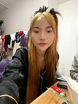 r-u-ok online show from December 19, 11:12 pm