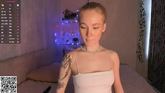 Snapshot of MaireLanda chatting on May 13, 1:08 pm MaireLanda online show from May 13, 1:08 pm