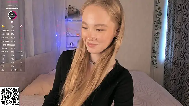 Snapshot of MaireLanda chatting on May 24, 1:38 pm MaireLanda online show from May 24, 1:38 pm