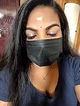 Snapshot of Tamil_Shara chatting on April 4, 8:23 am Tamil Shara online show from April 4, 8:23 am