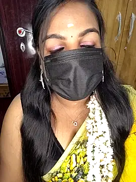 Snapshot of Tamil_Shara chatting on April 18, 7:58 pm Tamil Shara online show from April 18, 7:58 pm