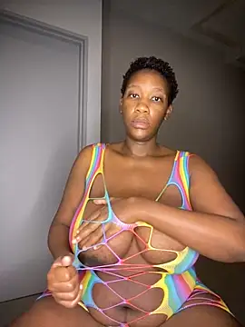 GiantClithpee online show from March 2, 1:15 am