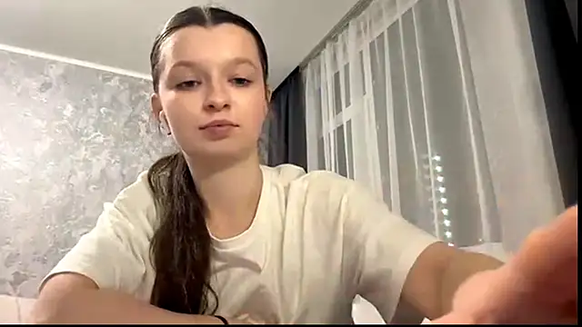 EllieBerrie online show from December 2, 3:51 pm