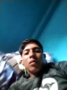 Manuelp0203 online show from May 3, 4:57 pm