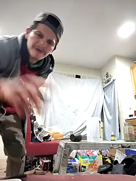 Snapshot of Wickidray chatting on December 2, 8:41 am Wickidray online show from December 2, 8:41 am