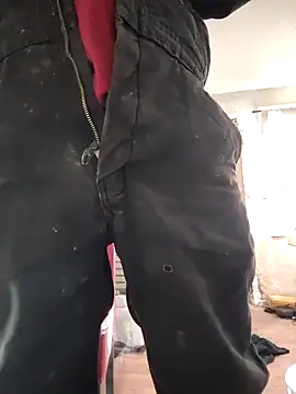 Snapshot of Wickidray chatting on December 4, 3:32 pm Wickidray online show from December 4, 3:32 pm