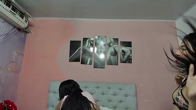 Snapshot of SofyLuitt chatting on December 1, 9:20 pm SofyLuitt online show from December 1, 9:20 pm