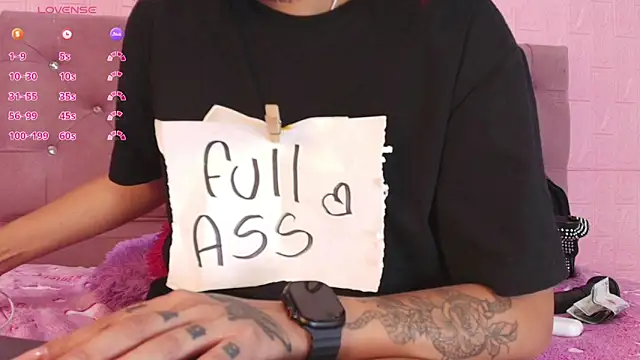 Snapshot of Slut_Dirty_Nastyy chatting on December 18, 10:49 pm Slut Dirty Nastyy online show from December 18, 10:49 pm