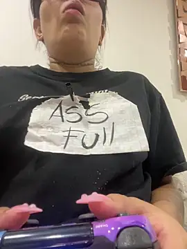 Snapshot of Slut_Dirty_Nastyy chatting on February 20, 1:24 am Slut Dirty Nastyy online show from February 20, 1:24 am