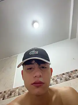 Snapshot of Lander_Cruz chatting on March 7, 3:31 pm Lander Cruz online show from March 7, 3:31 pm