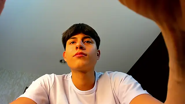 Snapshot of Lander_Cruz chatting on March 25, 8:26 pm Lander Cruz online show from March 25, 8:26 pm