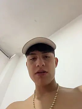 Snapshot of Lander_Cruz chatting on April 8, 5:57 pm Lander Cruz online show from April 8, 5:57 pm