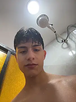 Snapshot of Lander_Cruz chatting on May 22, 4:34 pm Lander Cruz online show from May 22, 4:34 pm