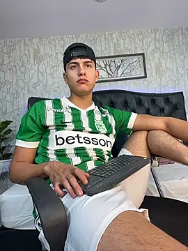 Lander Cruz online show from July 16, 8:59 pm